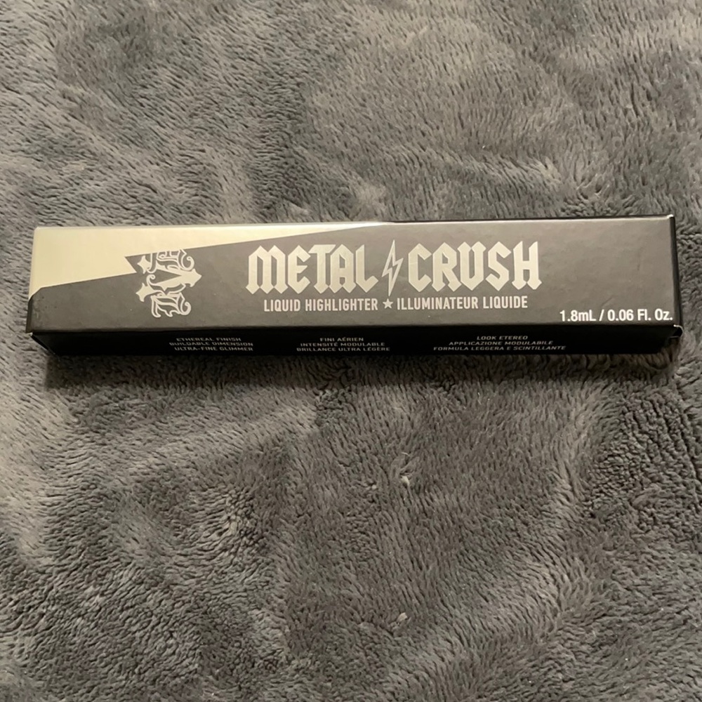KVD Metal Crush Liquid Highlighter Helix - Picture 3 of 5